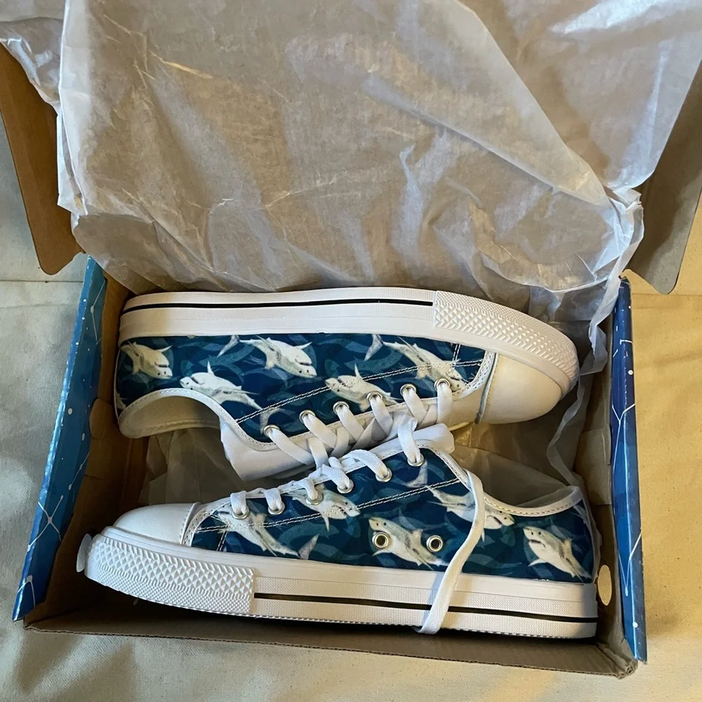 Custom Shark Sneakers women’s size 9 or men’s size 7 - Picture 2 of 6